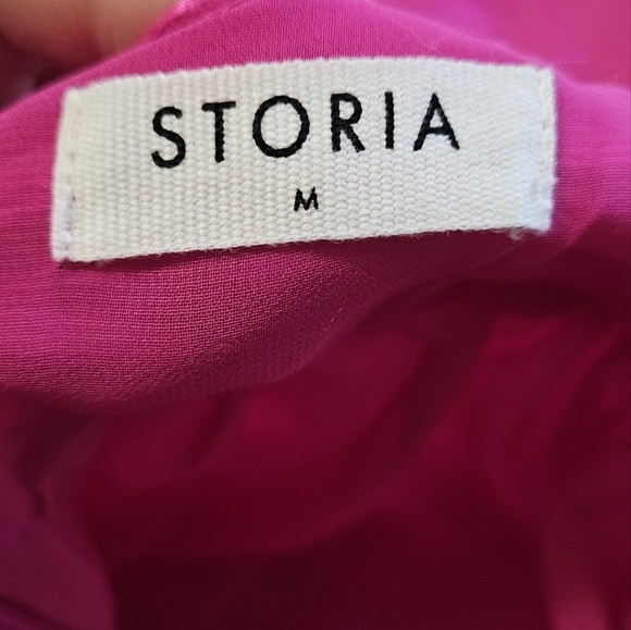 STORIA Fuchsia Sleeveless Front Twist Satin Maxi Dress. Size Medium - Picture 14 of 15